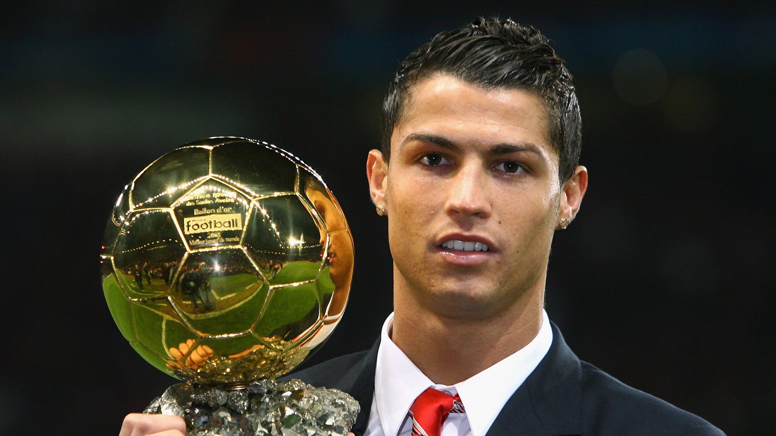 巴萨前锋低迷，球队火力不足遭遇连败，巴萨历史的传奇前锋